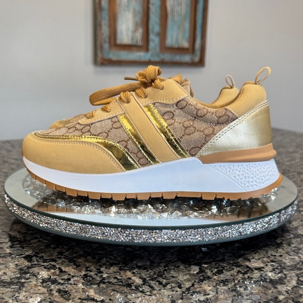 Rouge Helium Gold and Tan Patterned fashion Sneakers EUC 10